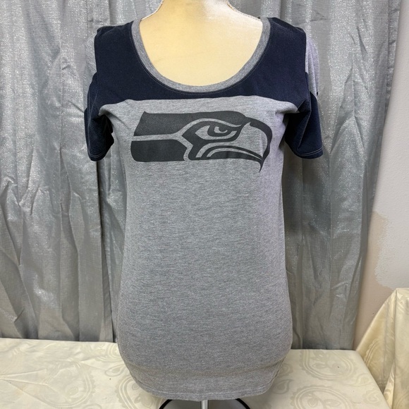 Nike Women's Gray and Navy Seattle Seahawks team shirt, woman’s size L - Picture 2 of 15